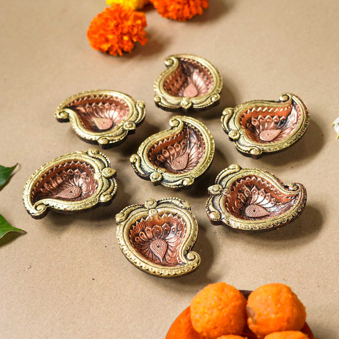 Handmade Alphanso Mango Shaped Terracotta Oil Lamp / Diya | Set Of 8