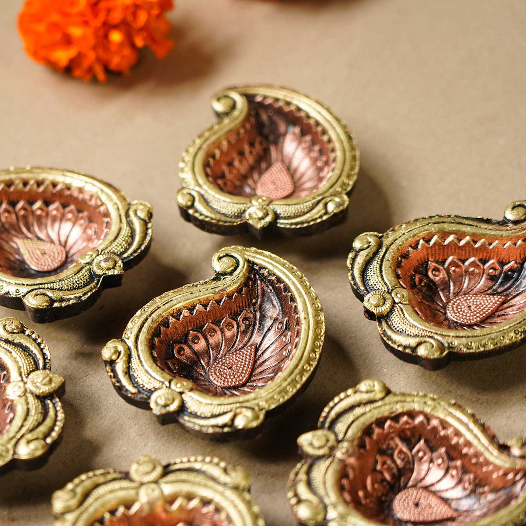 Handmade Alphanso Mango Shaped Terracotta Oil Lamp / Diya | Set Of 8