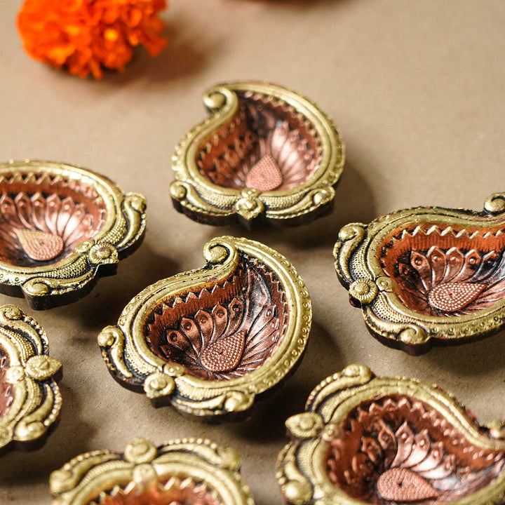 Handmade Alphanso Mango Shaped Terracotta Oil Lamp / Diya | Set Of 8
