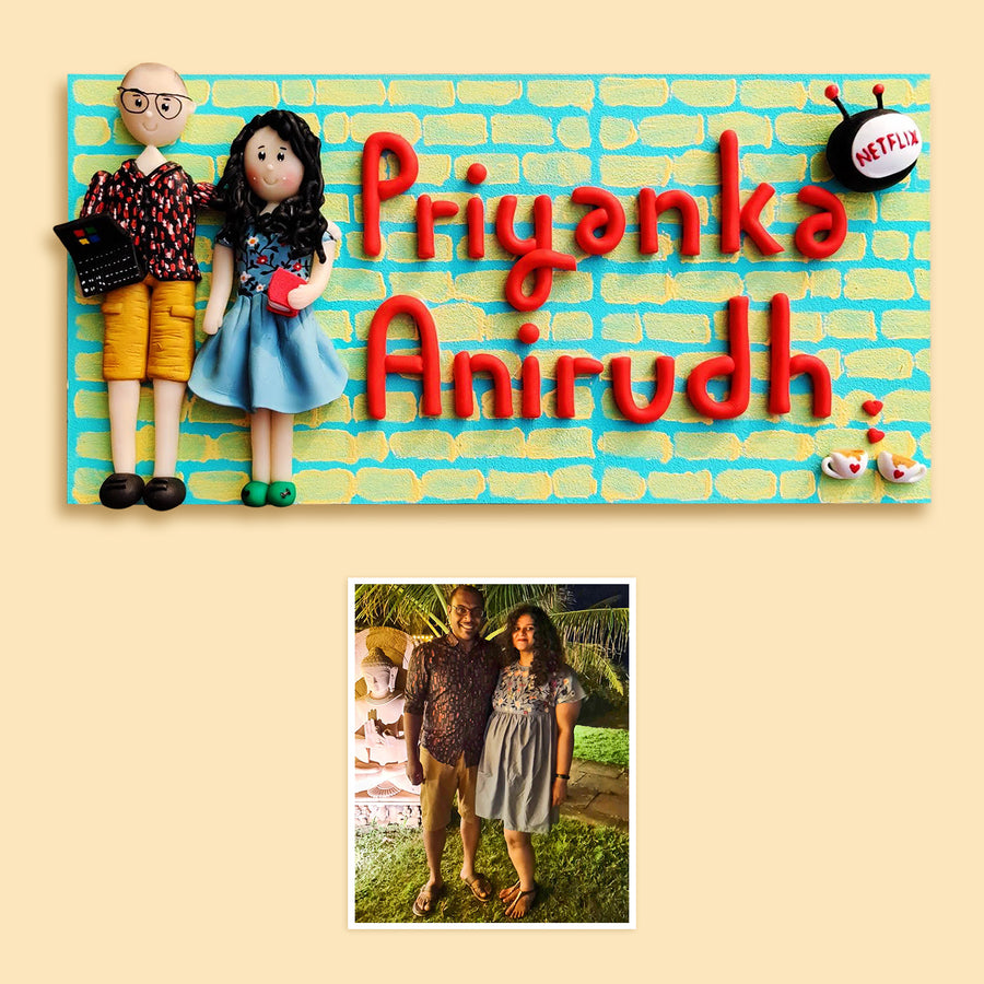 Handcrafted Personalized Clay Caricature Couple Name Plate - Name Personalization with Figurines Display