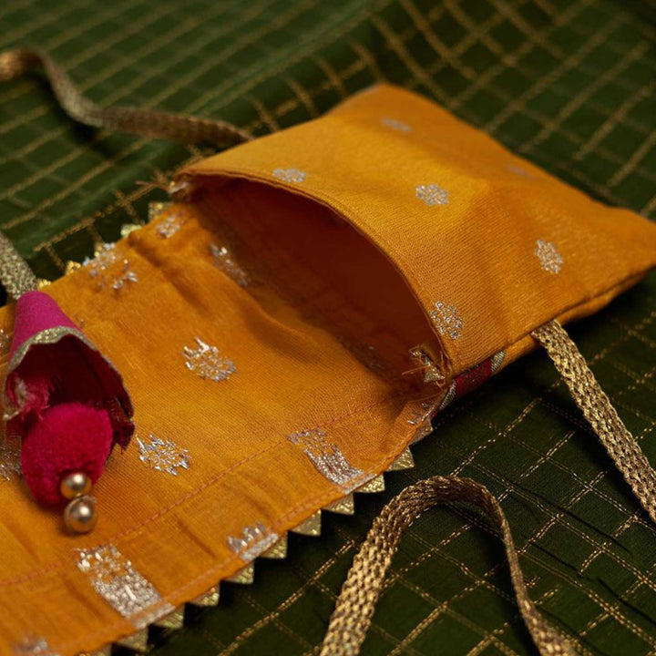 Traditional Pleated Gudi Vastra For Gudhi Padwa