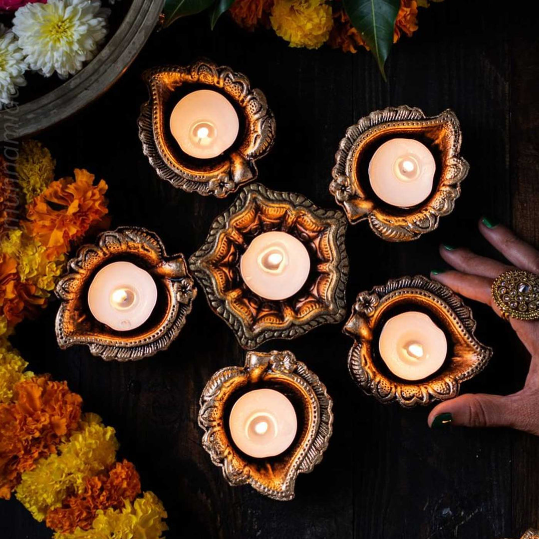 Handmade Peepal Terracotta Oil Lamp / Diya | Set Of 8