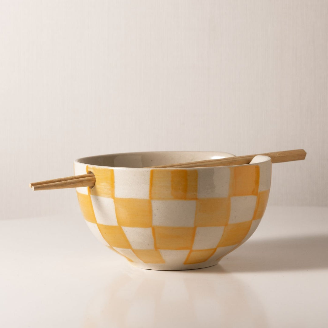 Ela Ramen Noodle Bowl With Chopstick Holder