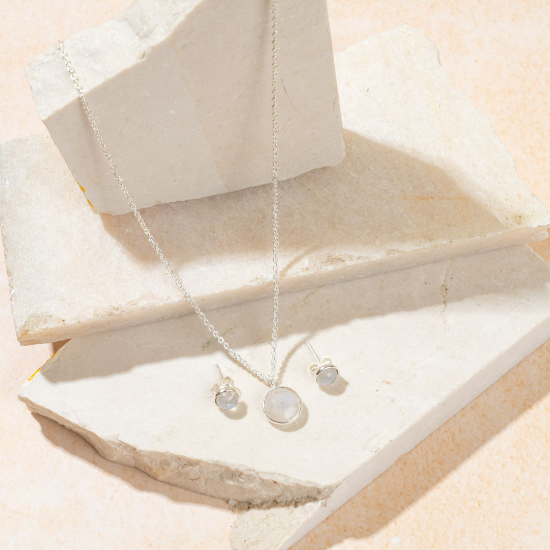 Handcrafted Healing Stone Brass Necklace