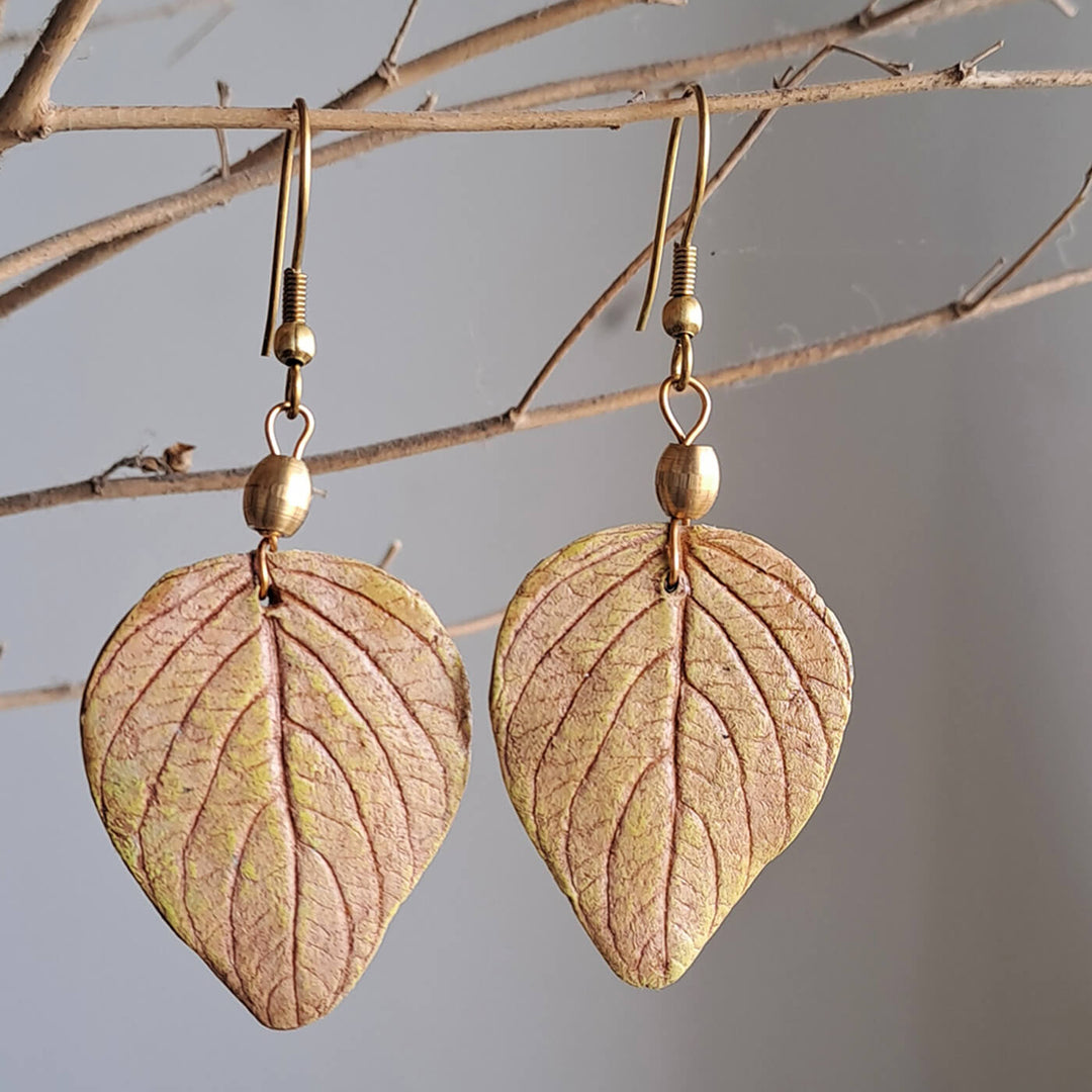 Paper Mache Wild Leaf Dangler
