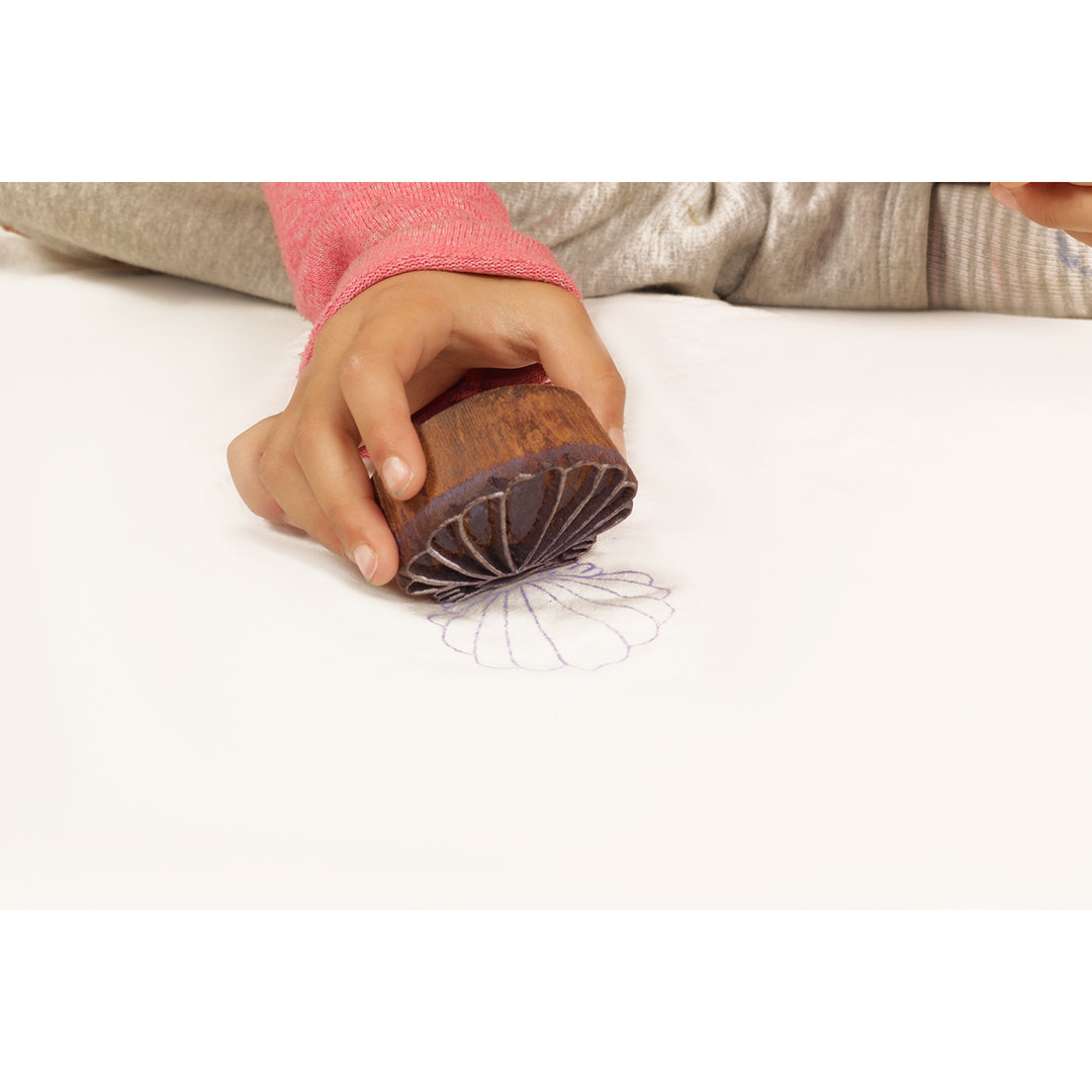 Turtle Design T-shirt Block Print DIY Kit | 1 White Cotton T-shirt, 1 Fabric Paint And 1 Wooden Block