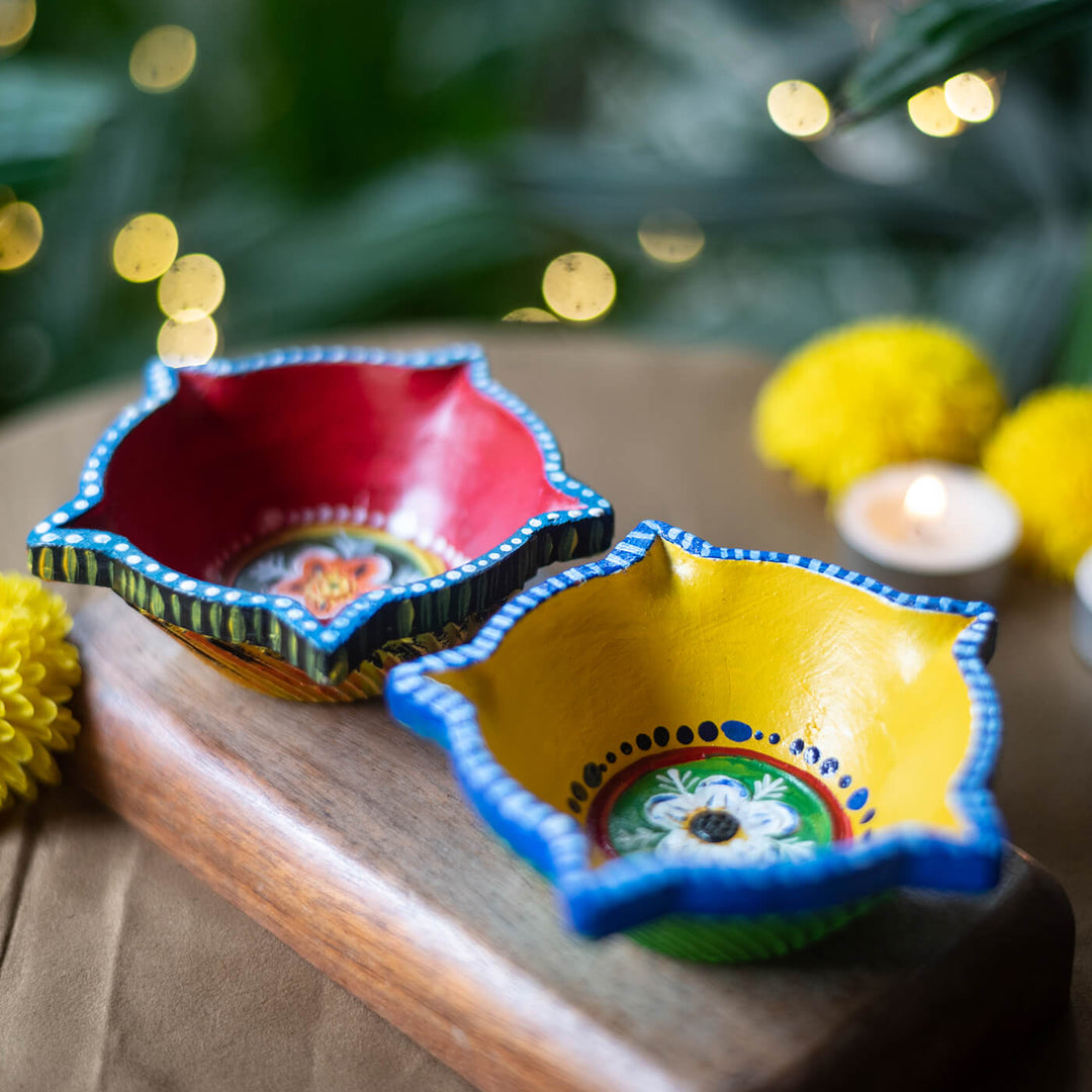 Vibrant Star Diyas - Large - Set of 2