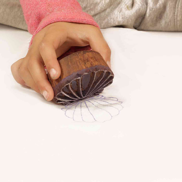 Shell Design T-shirt Block Print DIY Kit | 1 White Cotton T-shirt, 1 Fabric Paint And 1 Wooden Block