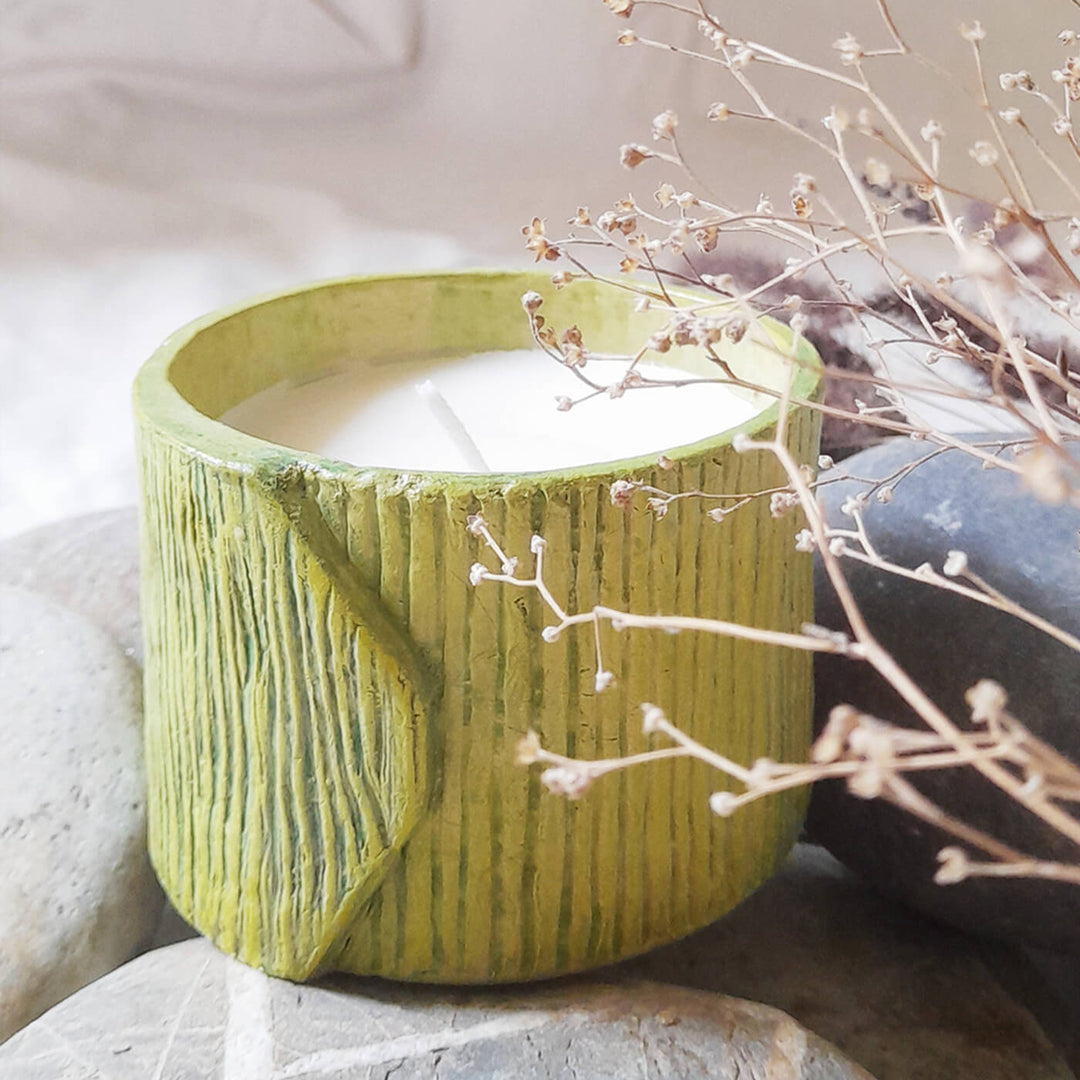 Handmade Semal Bark Texture Soy Wax Paper Mache Candle For Christmas Decoration
