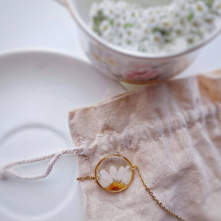 Daisy Preserved Flower Bracelet - White Daisy