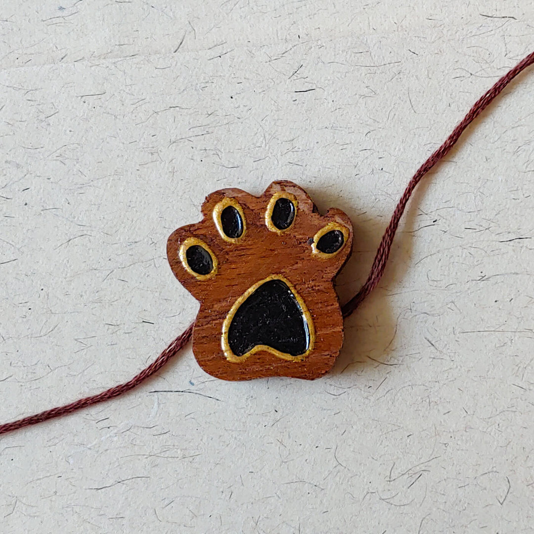 Handpainted Wooden Rakhi Fish - Close-up Front View (18)