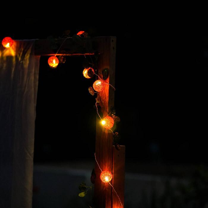 3m, 20 Bulbs | Handcrafted Yarn Spherical LED Fairy Light Hangings - Red